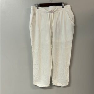 Como Vintage White Capris Relaxed Fit
